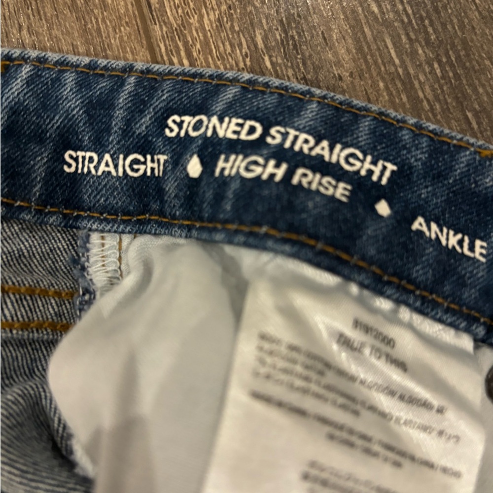 Volcom High Rise Jeans - Picture 2 of 4